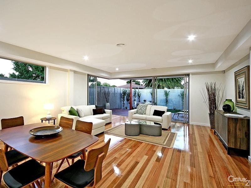 8B Roselyn Crescent, Bentleigh East VIC 3165