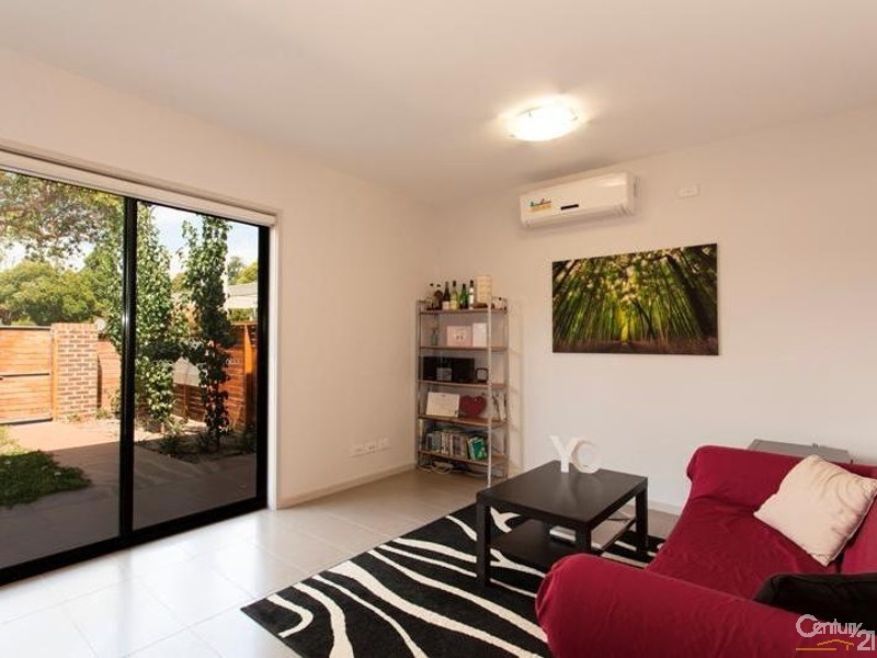 2/273 Grange Road, Ormond VIC 3204