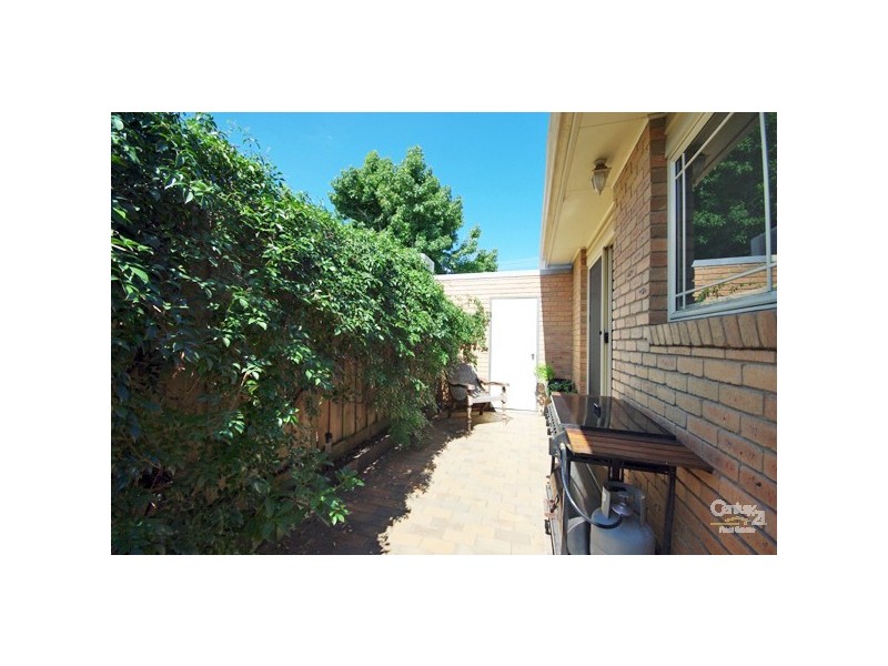 1/37 Hutchinson Street, Bentleigh VIC 3204