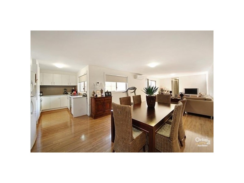 2/18 Bleazby Street, Bentleigh VIC 3204
