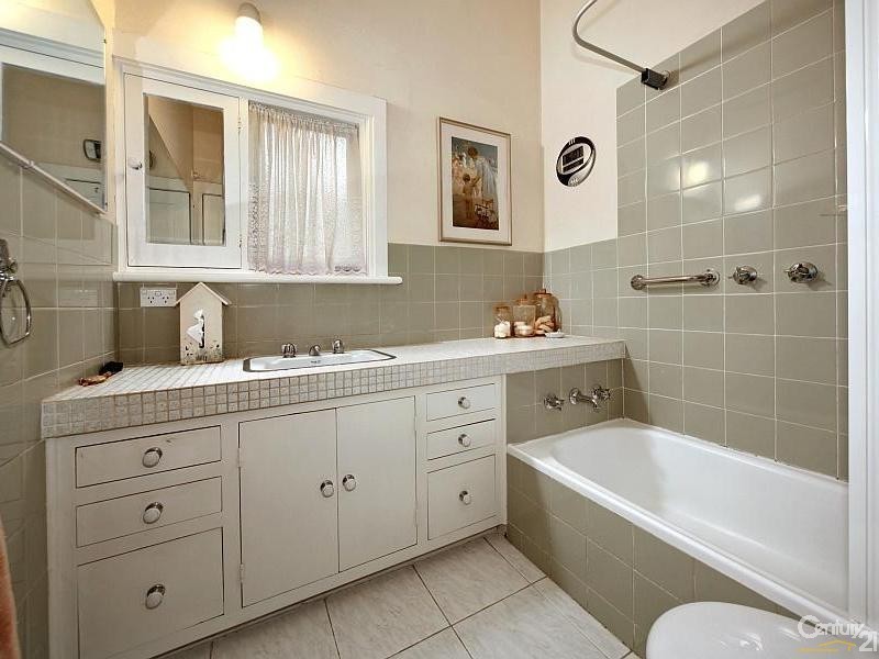 15 The Highway, Bentleigh VIC 3204