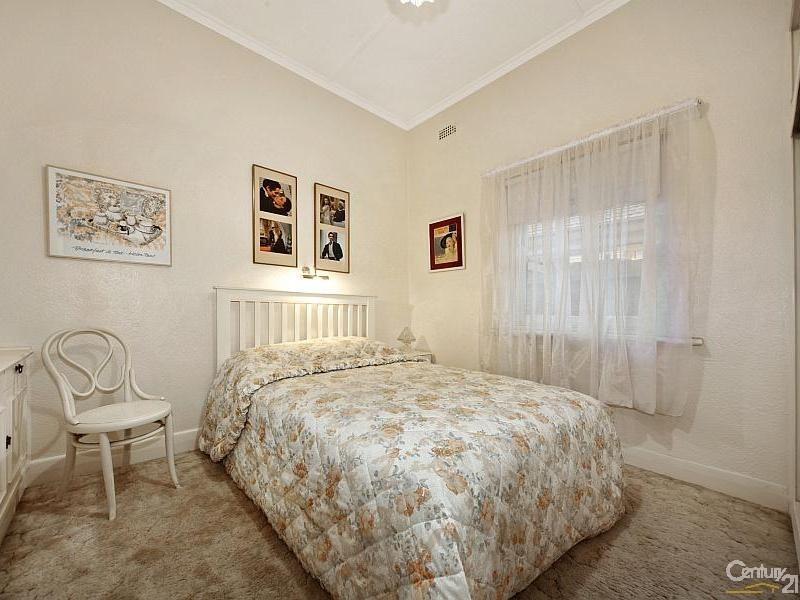 15 The Highway, Bentleigh VIC 3204