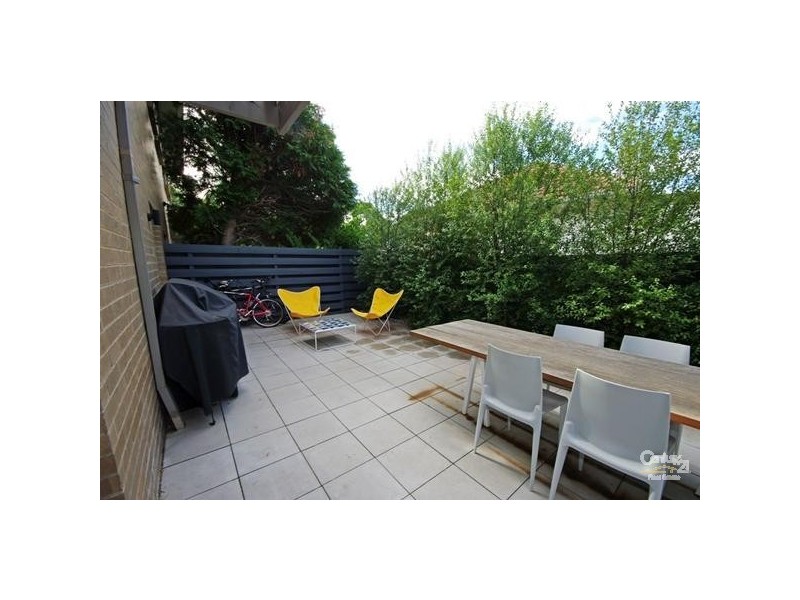 2/6 Bright Street, Brighton East VIC 3187