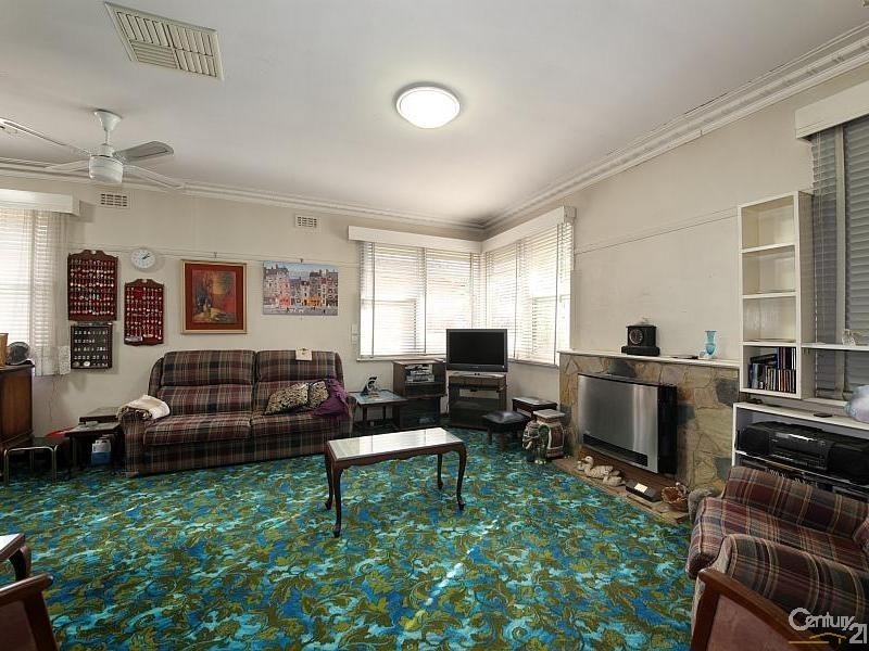 32 Wallace Avenue, Murrumbeena VIC 3163