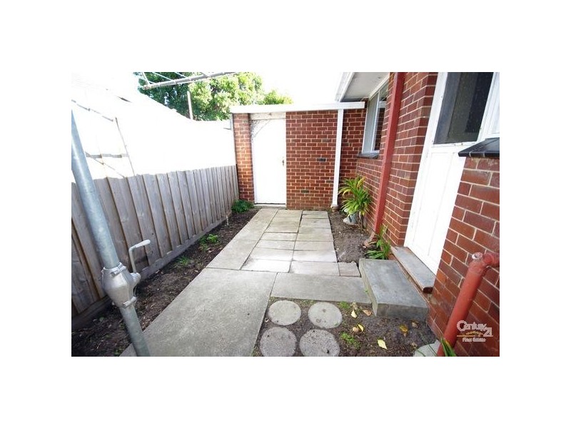 2/140 Charman Road, Mentone VIC 3194