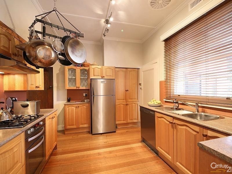 2 Bewdley Street, Ormond VIC 3204