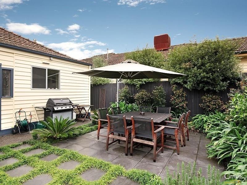 2 Bewdley Street, Ormond VIC 3204