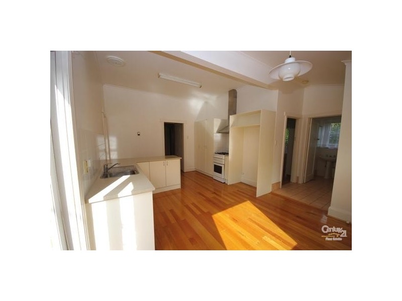 10 Park Crescent, Bentleigh VIC 3204