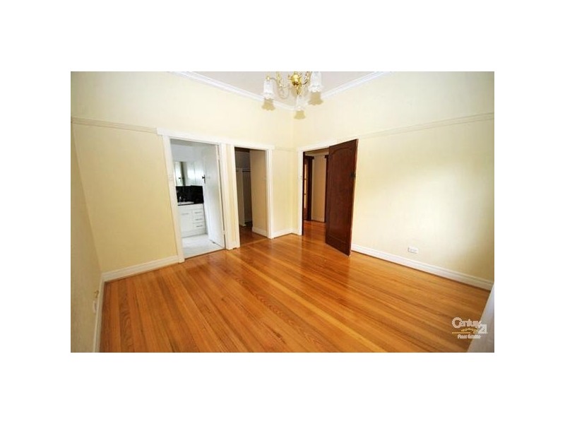 10 Park Crescent, Bentleigh VIC 3204