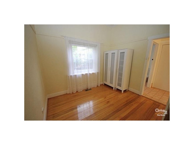 10 Park Crescent, Bentleigh VIC 3204