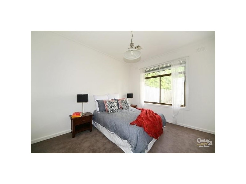 10 Burt Crescent, Hampton East VIC 3188