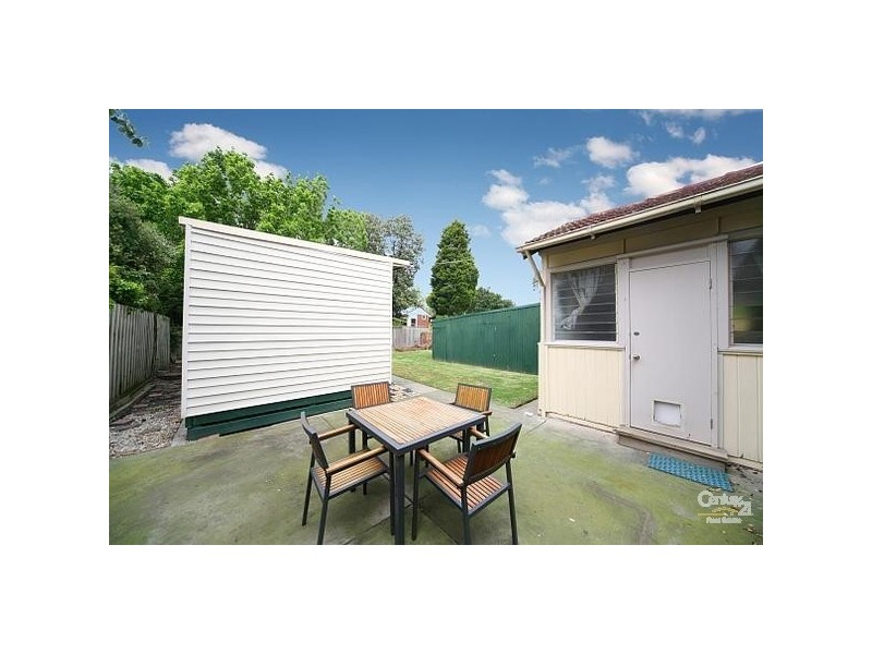 10 Burt Crescent, Hampton East VIC 3188