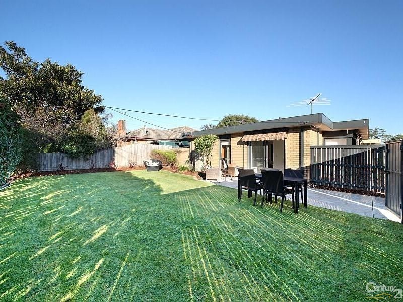 1/3 Guernsey Avenue, Hampton East VIC 3188