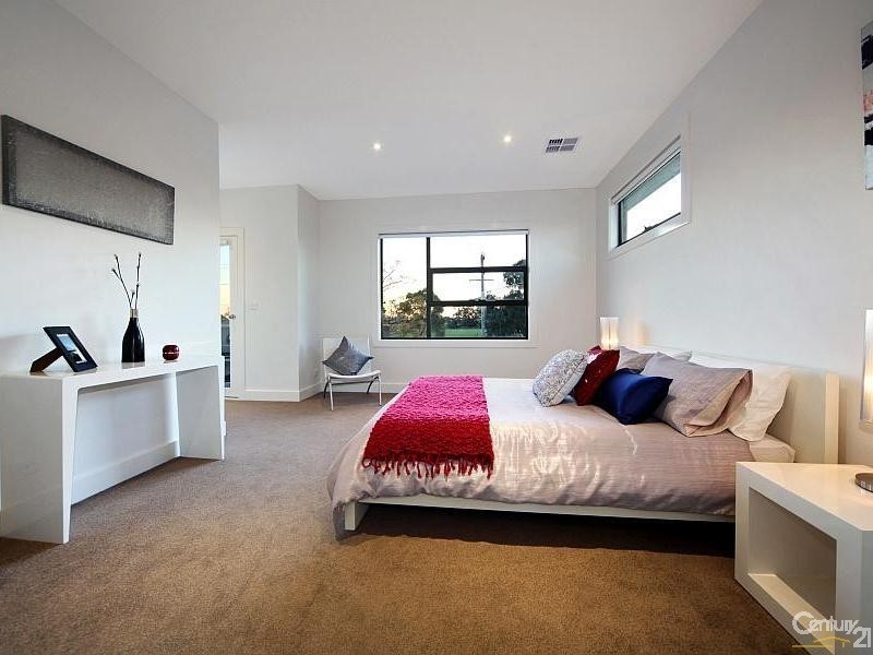 218 Tucker Road, Mckinnon VIC 3204