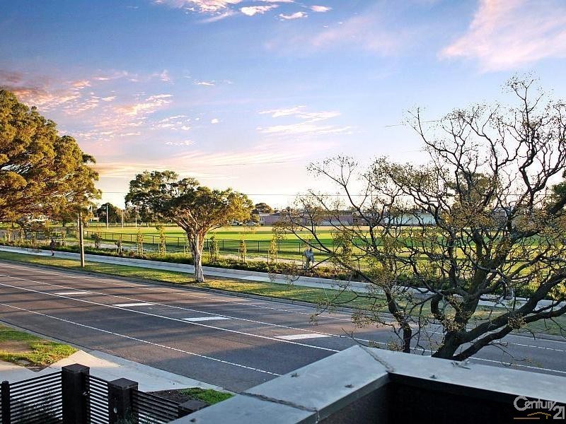 218 Tucker Road, Mckinnon VIC 3204