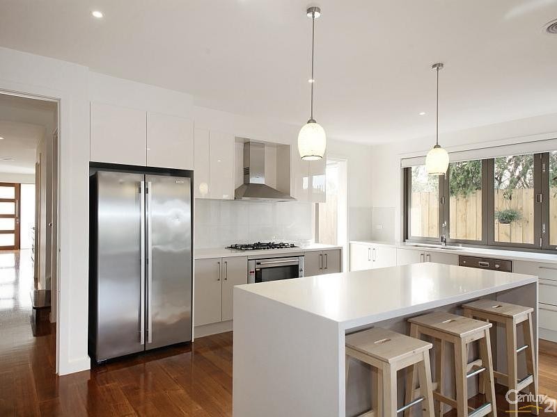 6 Lyons Street, Bentleigh East VIC 3165