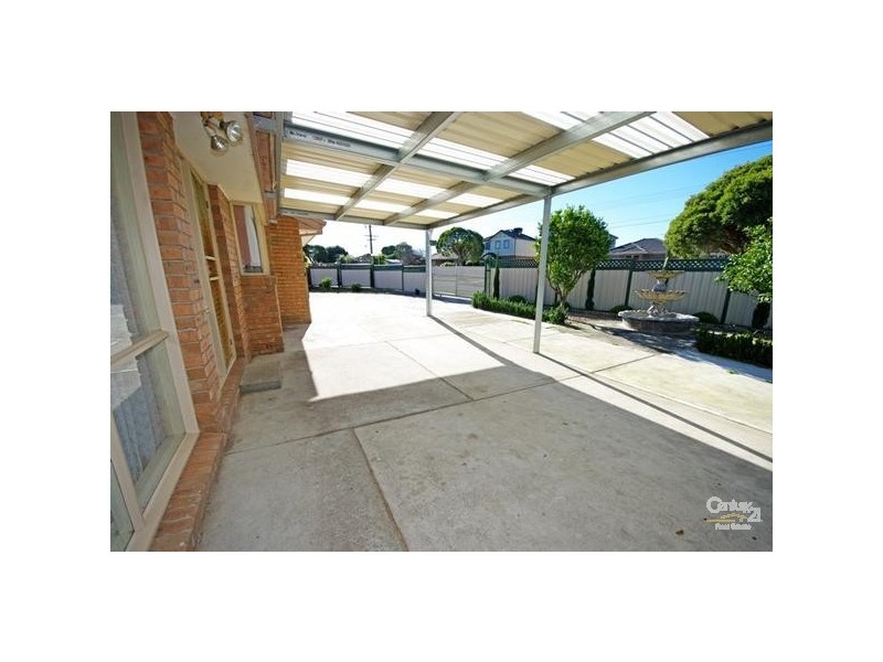 2 Vella Court, Springvale South VIC 3172