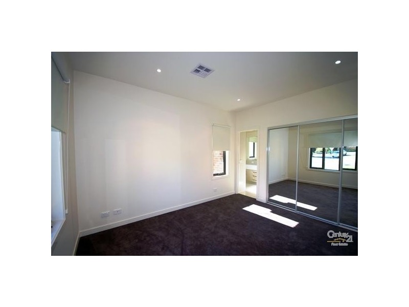 8 Brady Road, Bentleigh East VIC 3165