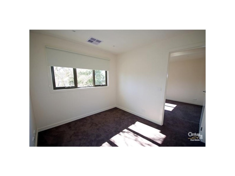 8 Brady Road, Bentleigh East VIC 3165
