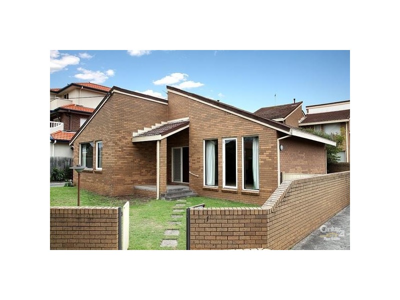 1/11 Bent Street, Bentleigh VIC 3204