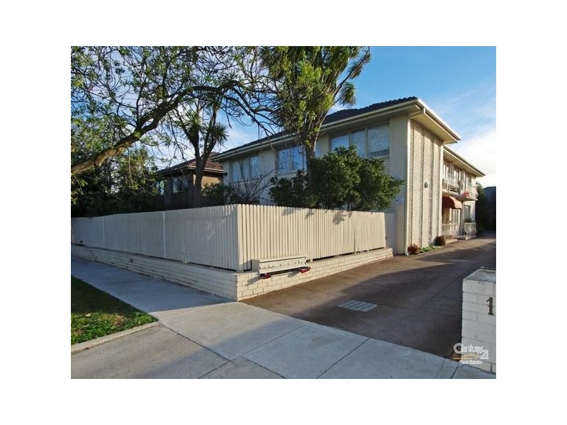 2/11 Whitmuir Road, Bentleigh VIC 3204