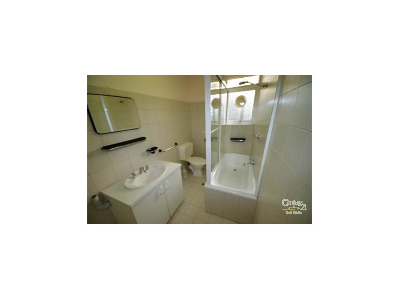 2/11 Whitmuir Road, Bentleigh VIC 3204