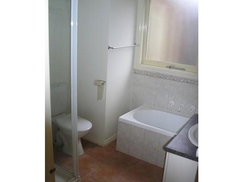 3/4 Katoomba Street, Hampton East VIC 3188