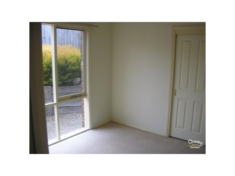 3/4 Katoomba Street, Hampton East VIC 3188