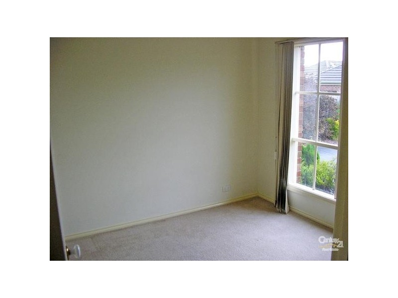 3/4 Katoomba Street, Hampton East VIC 3188