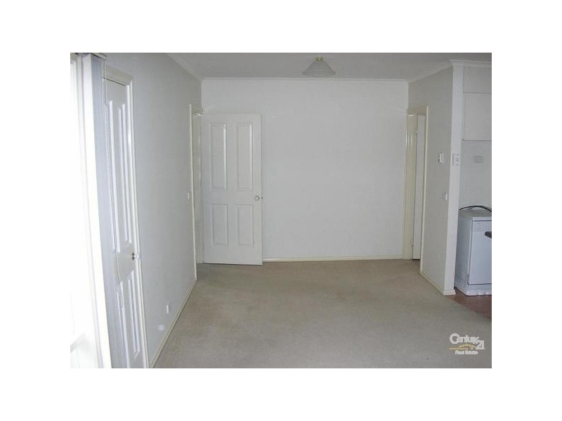 3/4 Katoomba Street, Hampton East VIC 3188