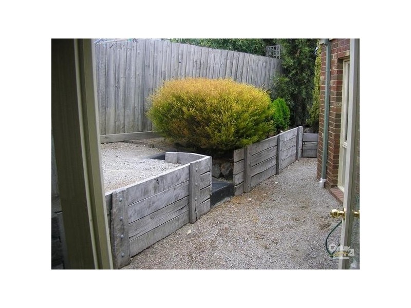 3/4 Katoomba Street, Hampton East VIC 3188