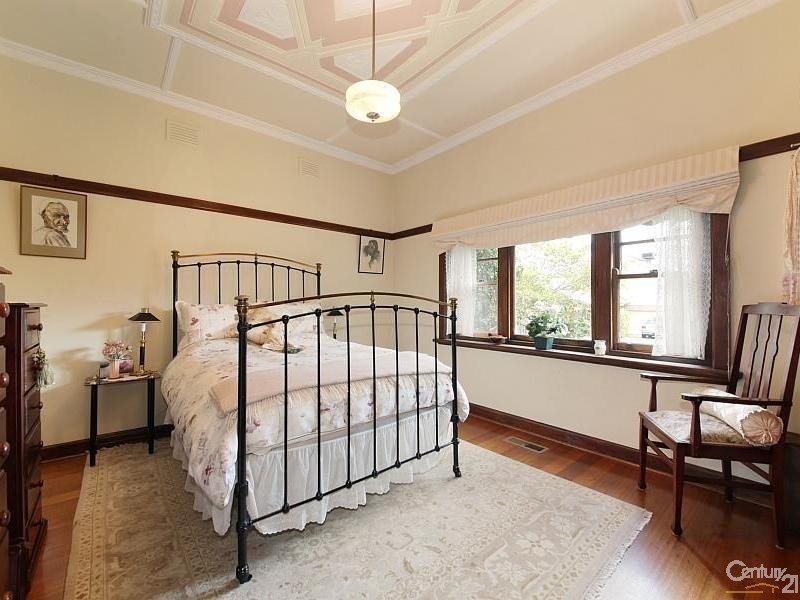 1/76 Hall Street, Ormond VIC 3204