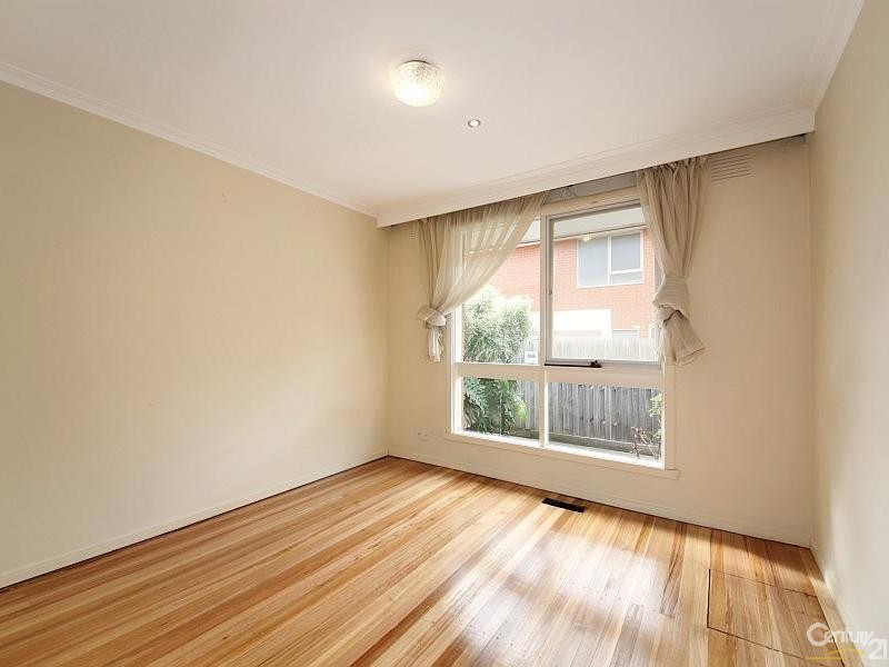 2/1 Carlton Street, Mckinnon VIC 3204