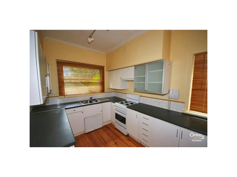 18 Luckins Road, Bentleigh VIC 3204