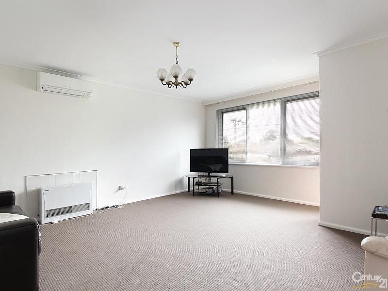 2/10 Elm Grove, Mckinnon VIC 3204
