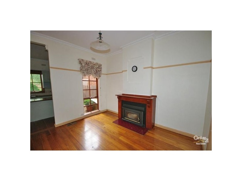 27 LEES STREET, Mckinnon VIC 3204