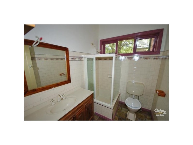 27 LEES STREET, Mckinnon VIC 3204