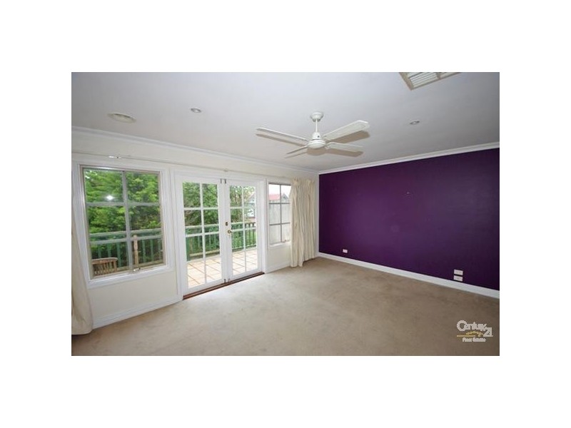 27 LEES STREET, Mckinnon VIC 3204