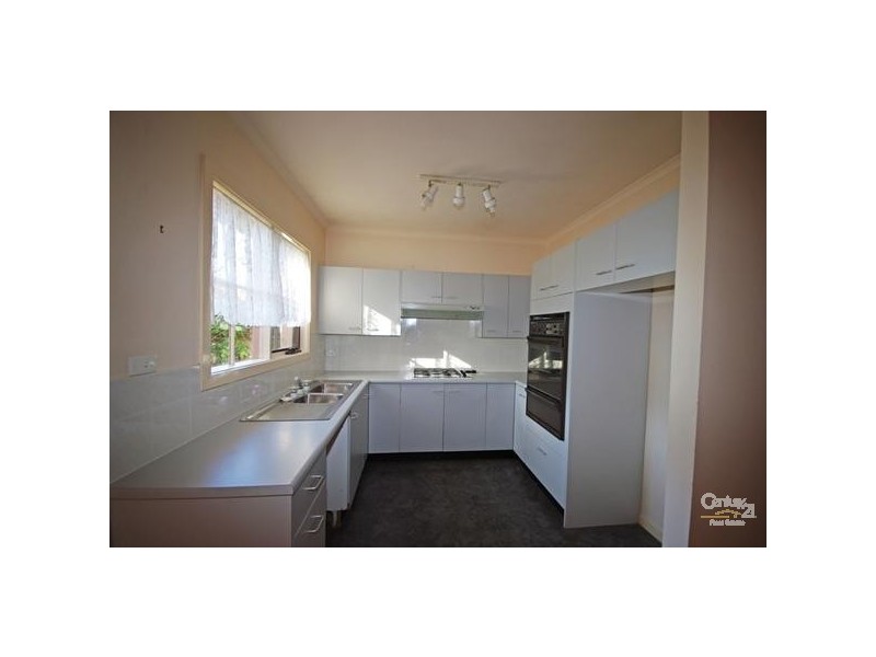 2/53 Hall Street, Mckinnon VIC 3204