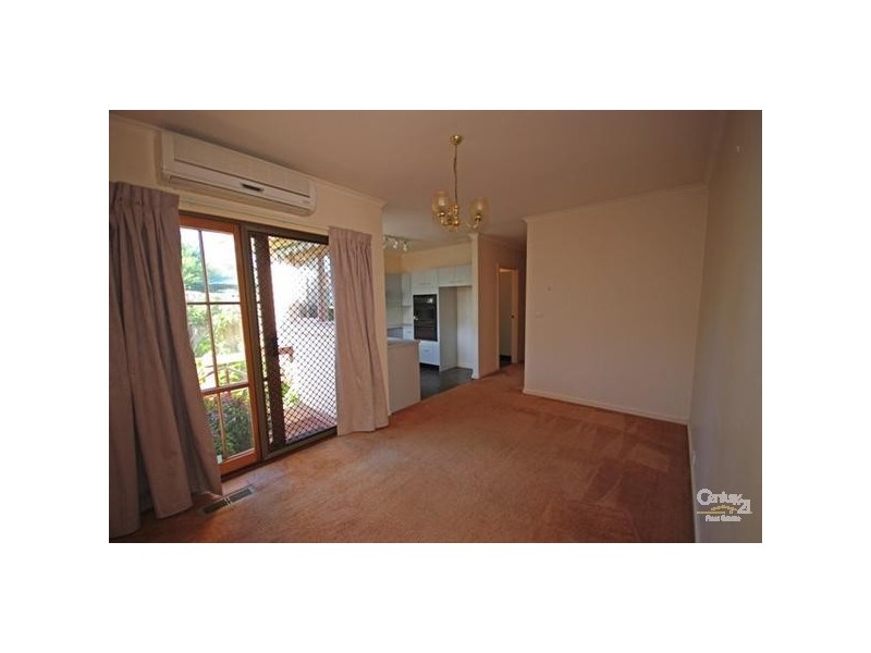 2/53 Hall Street, Mckinnon VIC 3204