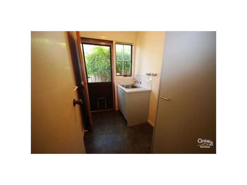 2/53 Hall Street, Mckinnon VIC 3204