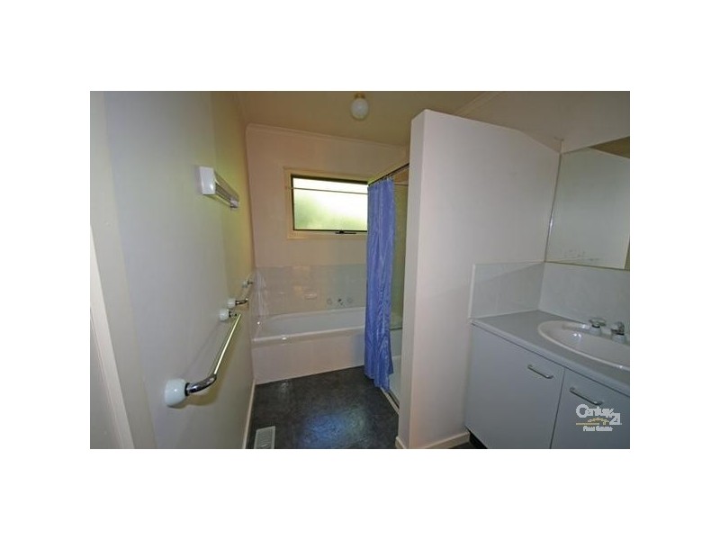 2/53 Hall Street, Mckinnon VIC 3204