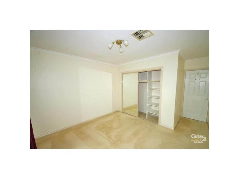 2/9 Leinster Street, Ormond VIC 3204