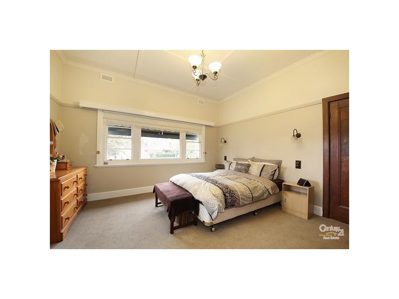 2 Bewdley Street, Ormond VIC 3204