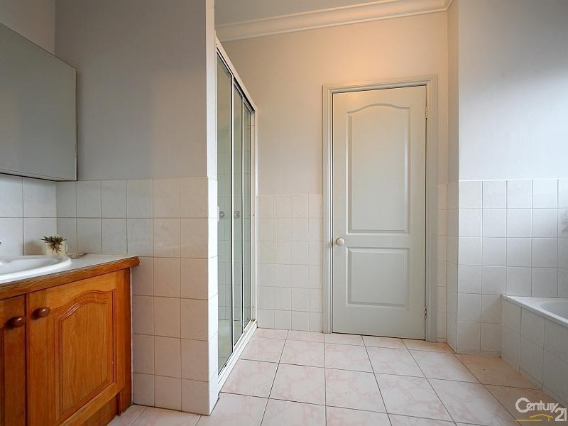 2/17 Fitzroy Street, Mckinnon VIC 3204