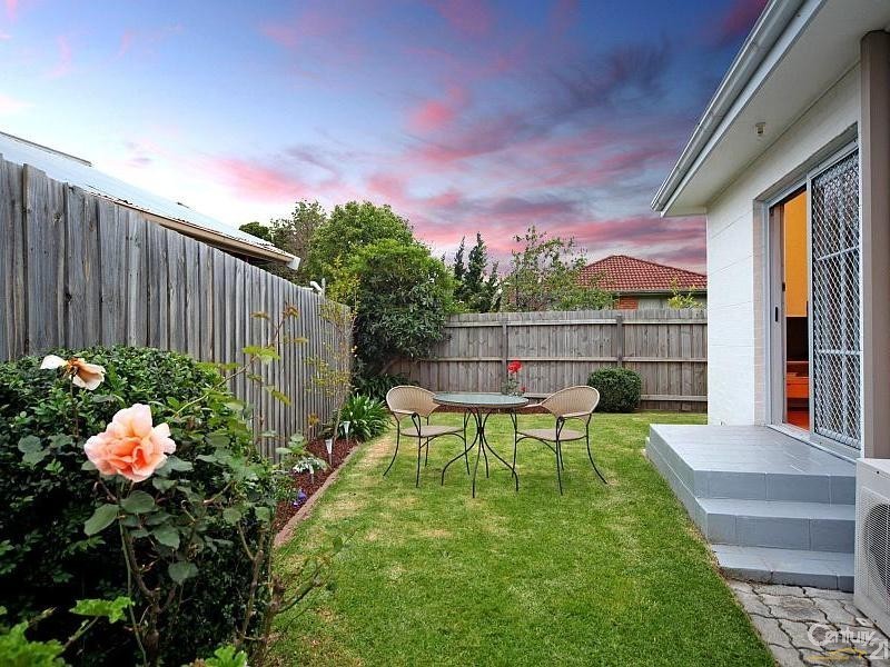 2/17 Fitzroy Street, Mckinnon VIC 3204