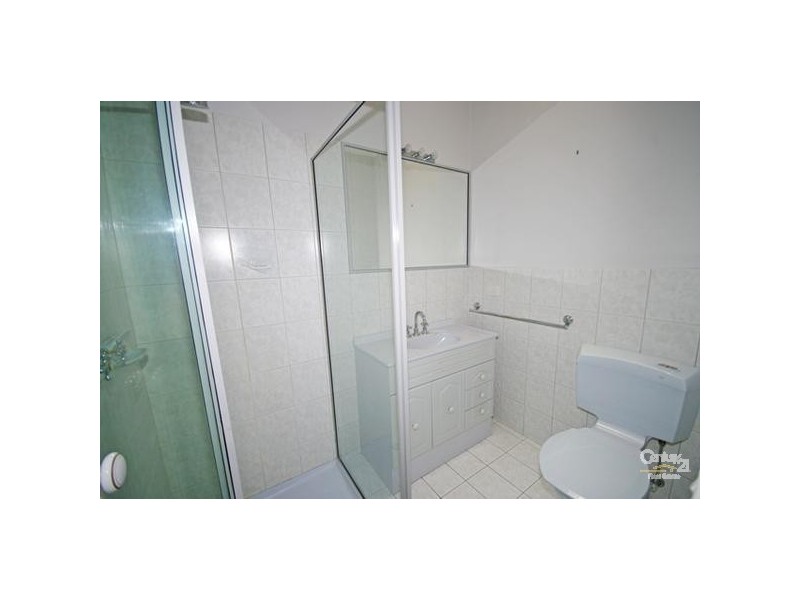 2/114 Wheatley Road, Ormond VIC 3204