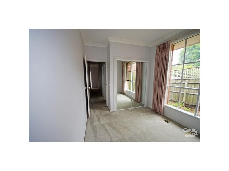 2/114 Wheatley Road, Ormond VIC 3204