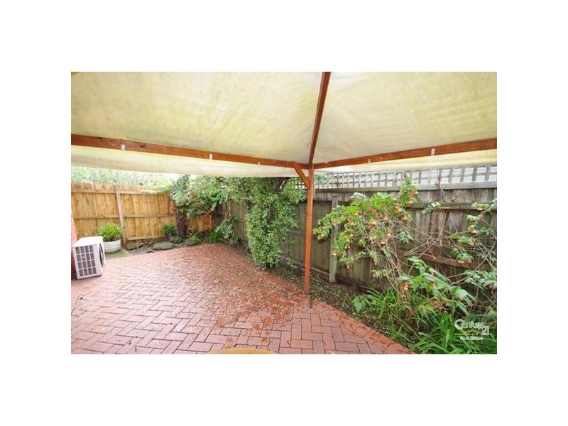 2/114 Wheatley Road, Ormond VIC 3204