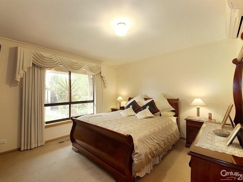 2A Harvey Court, Cheltenham VIC 3192